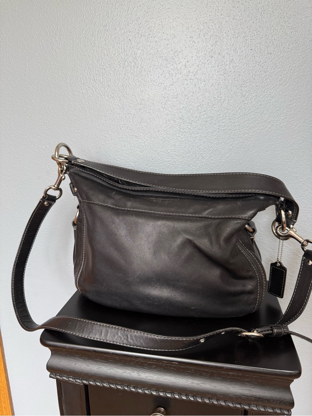 Vintage Coach Black Leather Shoulder Bag with Adjustable Strap